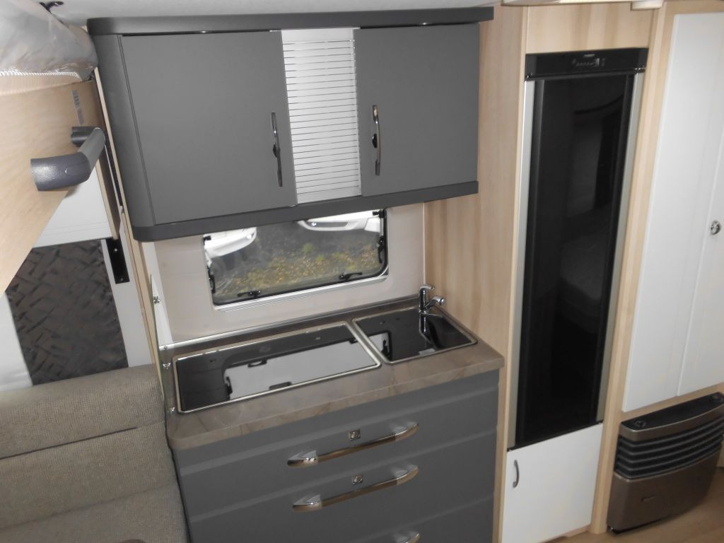Caravana nuevo Hobby De Luxe 515 UHL 2025 2000kg. AUTARK AMBIENTE Hobby De Luxe 515 UHL mit Extras, Lagerabverkauf!: foto 12