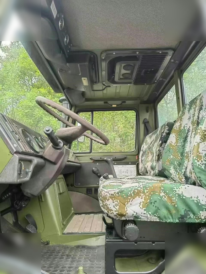 1995 MERCEDES-BENZ UNIMOG 2150 - Caminhão chassi: foto 3 1995 MERCEDES-BENZ UNIMOG 2150 - Caminhão chassi: foto 3