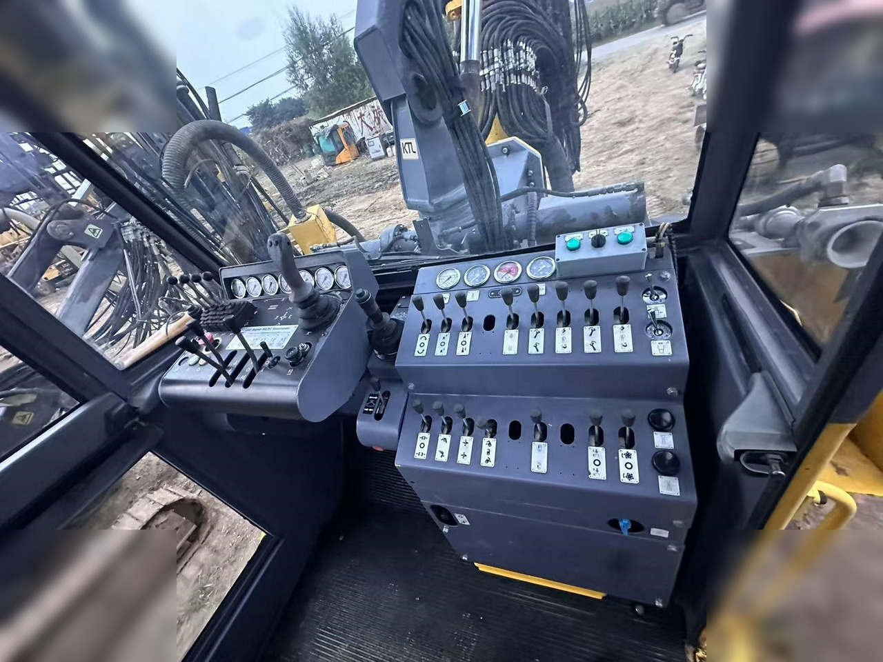 2008 ATLAS COPCO BOLTEC LC - Máquina de perfuração direcional: foto 4 2008 ATLAS COPCO BOLTEC LC - Máquina de perfuração direcional: foto 4