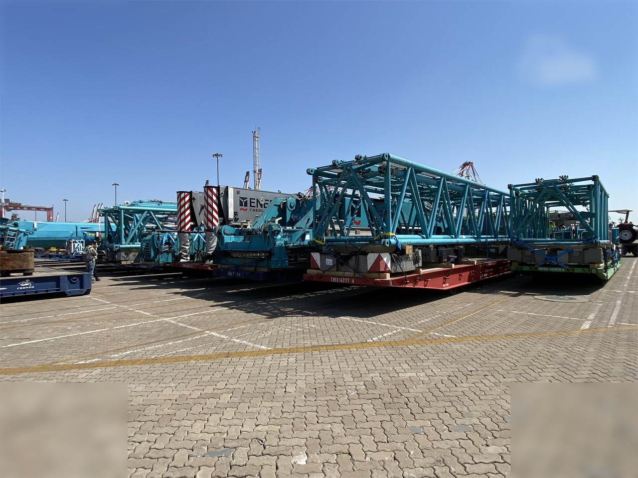 2009 LIEBHERR LTR11200 - Guindaste sobre esteiras: foto 1 2009 LIEBHERR LTR11200 - Guindaste sobre esteiras: foto 1