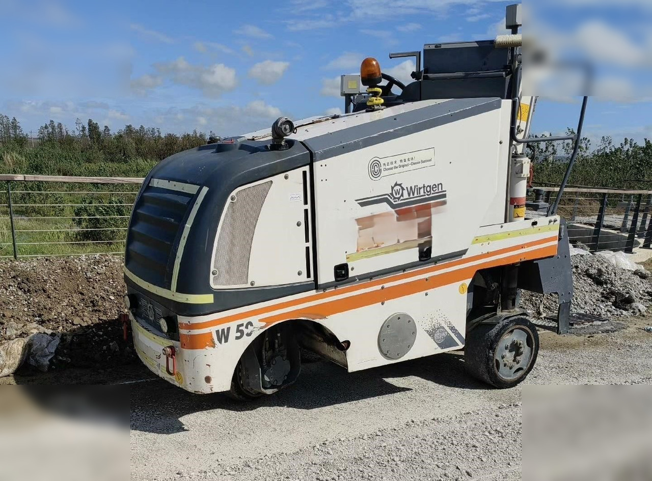 2009 WIRTGEN W50 - Aplainadora (Fresadora): foto 1 2009 WIRTGEN W50 - Aplainadora (Fresadora): foto 1