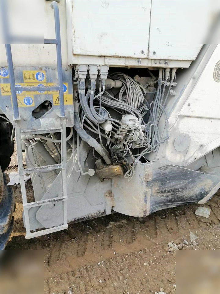 2010 WIRTGEN WR2500S - Estabilizador de solos: foto 4 2010 WIRTGEN WR2500S - Estabilizador de solos: foto 4