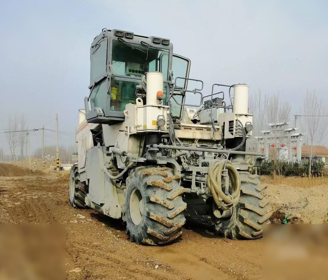 2010 WIRTGEN WR2500S - Estabilizador de solos: foto 3 2010 WIRTGEN WR2500S - Estabilizador de solos: foto 3