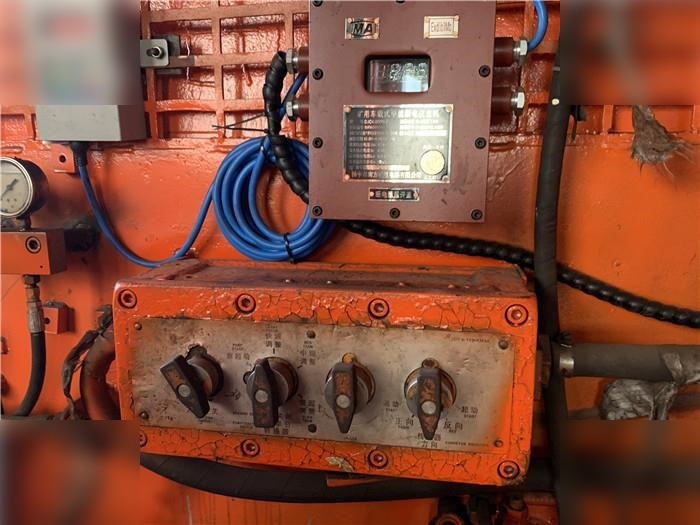 2011 JOY 10SC32C - Máquina de mineração: foto 4 2011 JOY 10SC32C - Máquina de mineração: foto 4