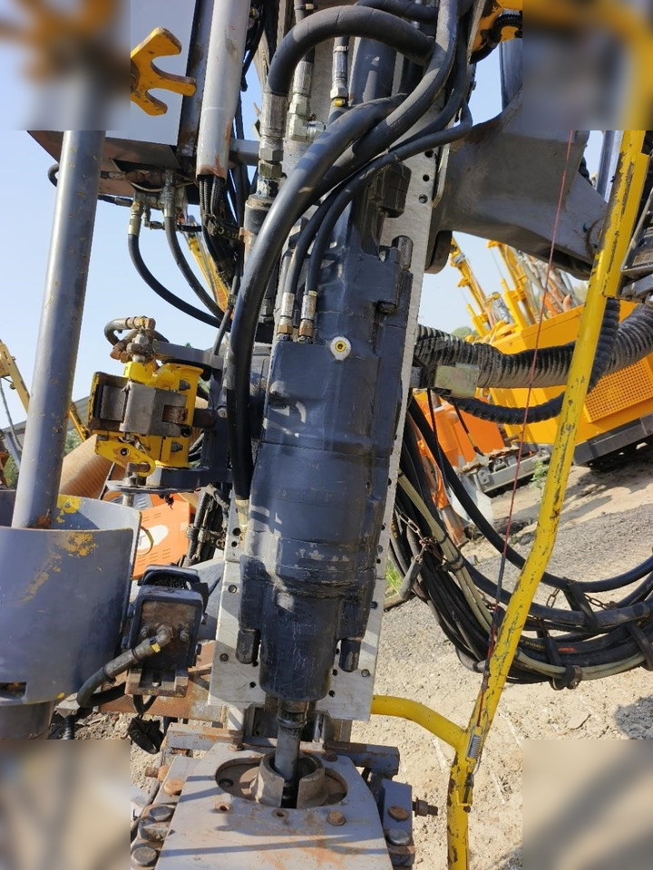2012 ATLAS COPCO FLEXIROC T35-11 - Máquina de perfuração: foto 2 2012 ATLAS COPCO FLEXIROC T35-11 - Máquina de perfuração: foto 2