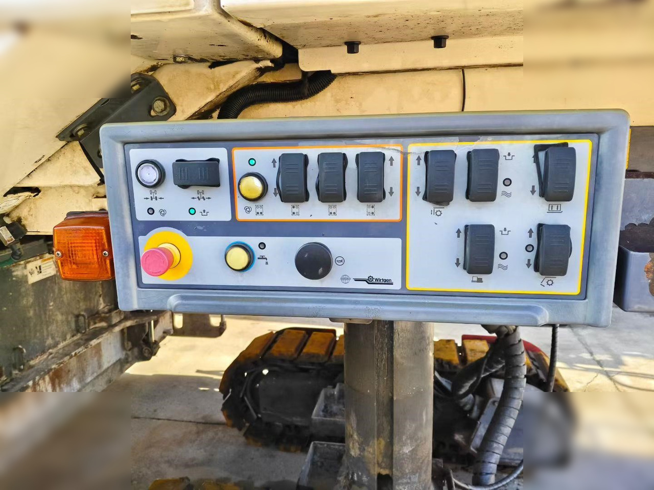 2012 WIRTGEN W210 - Aplainadora (Fresadora): foto 3 2012 WIRTGEN W210 - Aplainadora (Fresadora): foto 3