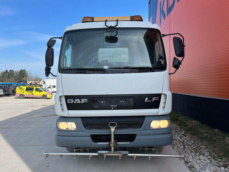 DAF LF 55.180 4x2 Schmidt SK 600 Dual LP - Varredora urbana: foto 2 DAF LF 55.180 4x2 Schmidt SK 600 Dual LP - Varredora urbana: foto 2
