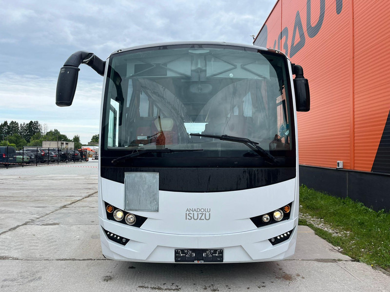 Isuzu Visigo 4x2 EURO 6 / 41 SEATS / AC - Autocarro: foto 2 Isuzu Visigo 4x2 EURO 6 / 41 SEATS / AC - Autocarro: foto 2