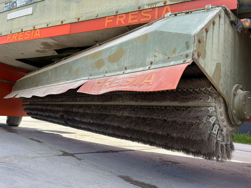 Varredora urbana Iveco Fresia F 2000 4x4 SNOW PLOW / BROOM / BLOWER: foto 9