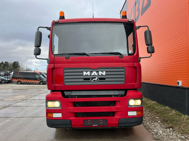 MAN TGA 26.360 6X2 Schäfer SRH 10000 / 3105 hours - Caminhão tanque: foto 2 MAN TGA 26.360 6X2 Schäfer SRH 10000 / 3105 hours - Caminhão tanque: foto 2