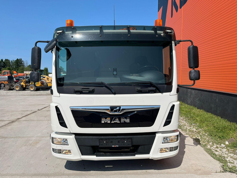 MAN TGL 8.190 4x2 EFFER 80.2/2S / PLATFORM L=5250 mm - Camião de caixa aberta/ Plataforma, Caminhão grua: foto 3 MAN TGL 8.190 4x2 EFFER 80.2/2S / PLATFORM L=5250 mm - Camião de caixa aberta/ Plataforma, Caminhão grua: foto 3