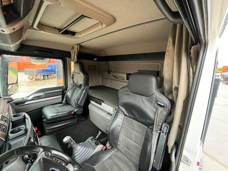 Locação de MAN TGS 41.500 8x8 RETARDER / BOX L=5880 mm MAN TGS 41.500 8x8 RETARDER / BOX L=5880 mm: foto 18 Locação de MAN TGS 41.500 8x8 RETARDER / BOX L=5880 mm MAN TGS 41.500 8x8 RETARDER / BOX L=5880 mm: foto 18