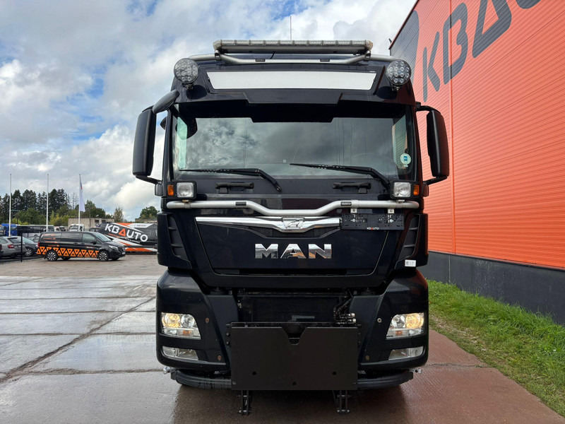 MAN TGX 35.560 8x4*4 LOW MILEAGE ! / INTARDER / JOAB 24 ton / L=5600 mm / SNOW PLOW EQUIPMENT - Caminhão polibenne: foto 2 MAN TGX 35.560 8x4*4 LOW MILEAGE ! / INTARDER / JOAB 24 ton / L=5600 mm / SNOW PLOW EQUIPMENT - Caminhão polibenne: foto 2