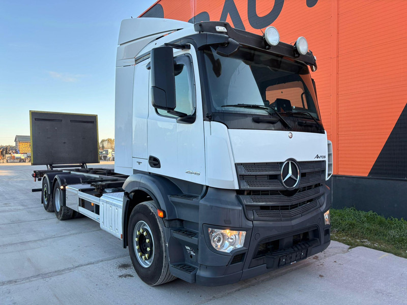 Mercedes-Benz Antos 2545 6x2 RETARDER / CHASSIS L=7812 mm - Caminhão chassi: foto 4 Mercedes-Benz Antos 2545 6x2 RETARDER / CHASSIS L=7812 mm - Caminhão chassi: foto 4