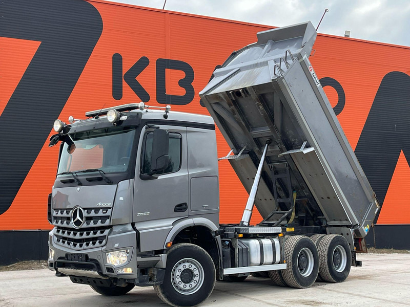 Mercedes-Benz Arocs 2658 6x4 RETARDER / FULL STEEL / BOX L=4633 mm - Caminhão basculante: foto 2 Mercedes-Benz Arocs 2658 6x4 RETARDER / FULL STEEL / BOX L=4633 mm - Caminhão basculante: foto 2