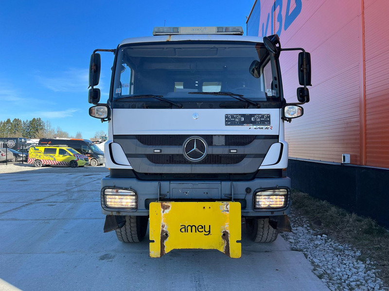 Mercedes-Benz Axor 1824 4x4 POSSIBLE TO BUY WITH SPREADER & FRONT PLOW - Caminhão basculante: foto 2 Mercedes-Benz Axor 1824 4x4 POSSIBLE TO BUY WITH SPREADER & FRONT PLOW - Caminhão basculante: foto 2