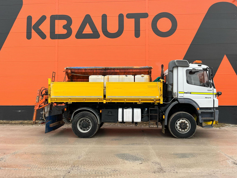 Mercedes-Benz Axor 1824 4x4 POSSIBLE TO BUY WITH SPREADER & FRONT PLOW - Caminhão basculante: foto 5 Mercedes-Benz Axor 1824 4x4 POSSIBLE TO BUY WITH SPREADER & FRONT PLOW - Caminhão basculante: foto 5