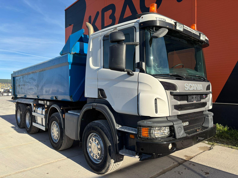 Scania P 440 8x4 RETARDER / FULL STEEL / BOX L=5850 mm - Caminhão basculante: foto 4 Scania P 440 8x4 RETARDER / FULL STEEL / BOX L=5850 mm - Caminhão basculante: foto 4