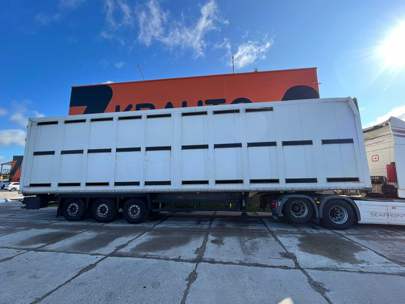 Schmitz Cargobull NKS SCB S3B BOX L=13682 mm - Semireboque transporte de gado: foto 4 Schmitz Cargobull NKS SCB S3B BOX L=13682 mm - Semireboque transporte de gado: foto 4
