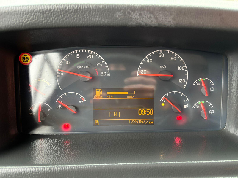 Locação de Volvo B7RLE 8900 4x2 48 SEATS / AC / AUXILIARY HEATER Volvo B7RLE 8900 4x2 48 SEATS / AC / AUXILIARY HEATER: foto 11 Locação de Volvo B7RLE 8900 4x2 48 SEATS / AC / AUXILIARY HEATER Volvo B7RLE 8900 4x2 48 SEATS / AC / AUXILIARY HEATER: foto 11