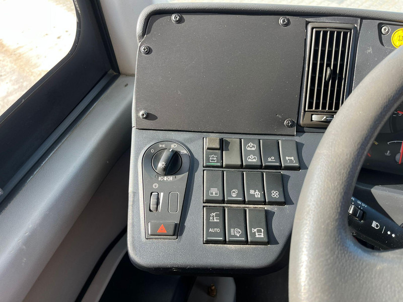 Ônibus suburbano Volvo B8R 8900 LE 44 SEATS + 49 STANDING / AC / AUXILIARY HEATER: foto 13 Ônibus suburbano Volvo B8R 8900 LE 44 SEATS + 49 STANDING / AC / AUXILIARY HEATER: foto 13