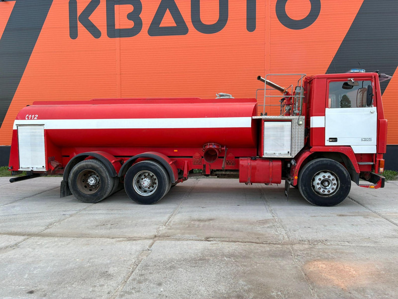Volvo F 10 6x2 Ruberg / 2700 l/min / tanks 9000 I + 1000 l - Carro de bombeiro: foto 5 Volvo F 10 6x2 Ruberg / 2700 l/min / tanks 9000 I + 1000 l - Carro de bombeiro: foto 5