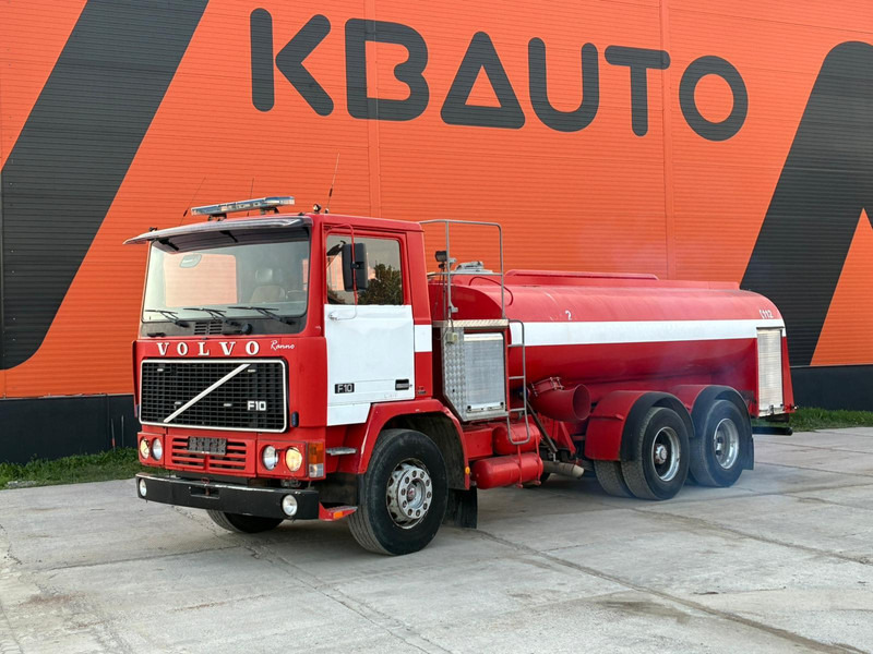 Volvo F 10 6x2 Ruberg / 2700 l/min / tanks 9000 I + 1000 l - Carro de bombeiro: foto 1 Volvo F 10 6x2 Ruberg / 2700 l/min / tanks 9000 I + 1000 l - Carro de bombeiro: foto 1