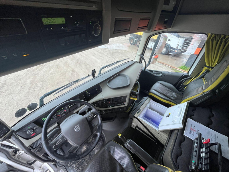 Caminhão chassi Volvo FH 16 600 6x2*4 FOR SALE AS CHASSIS / CHASSIS L=6300 mm: foto 20 Caminhão chassi Volvo FH 16 600 6x2*4 FOR SALE AS CHASSIS / CHASSIS L=6300 mm: foto 20