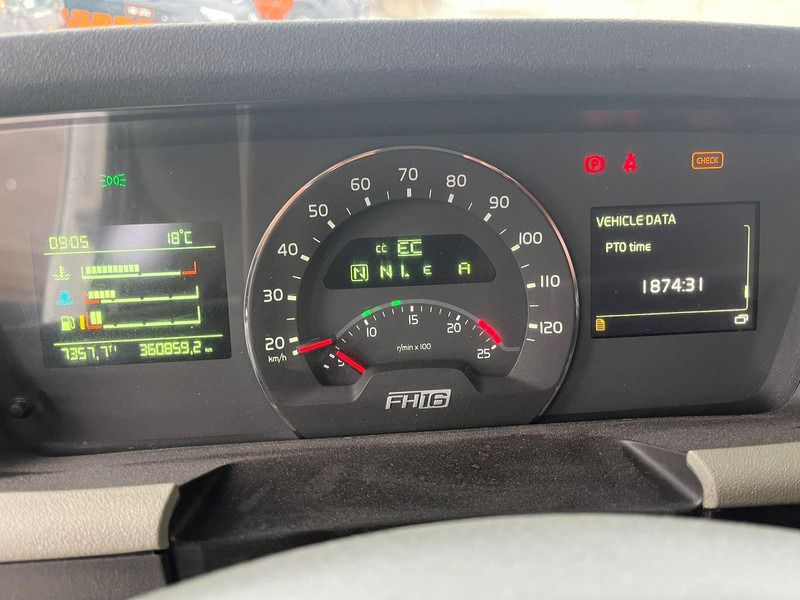 Caminhão chassi Volvo FH 16 600 6x2*4 FOR SALE AS CHASSIS / CHASSIS L=6300 mm: foto 14 Caminhão chassi Volvo FH 16 600 6x2*4 FOR SALE AS CHASSIS / CHASSIS L=6300 mm: foto 14