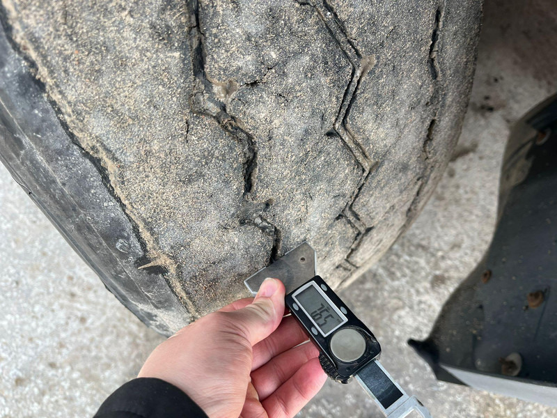 Caminhão florestal, Caminhão grua para transporte de madeiras Volvo FH 16 750 8x4*4 CHASSIS L=7113 mm: foto 20