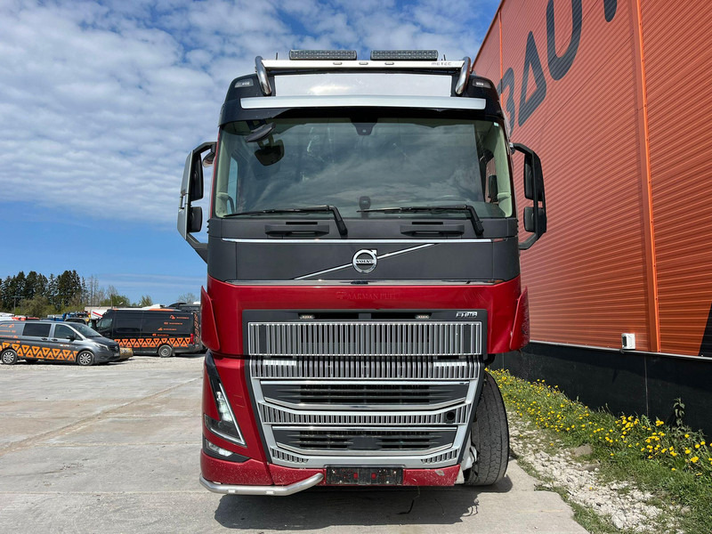 Volvo FH 16 750 8x4/4 DAMAGED ! - Caminhão florestal, Caminhão grua: foto 3 Volvo FH 16 750 8x4/4 DAMAGED ! - Caminhão florestal, Caminhão grua: foto 3