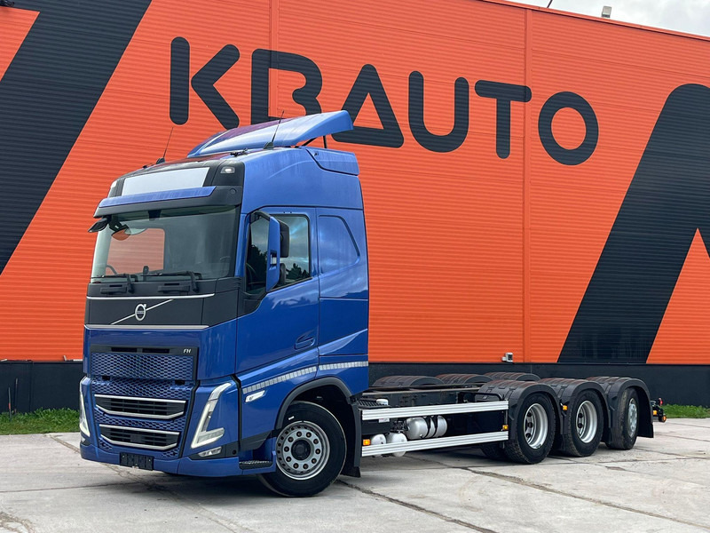 Volvo FH 500 8x4*4 GLOBE XL / RETARDER / CHASSIS L=7589 mm - Caminhão chassi: foto 1 Volvo FH 500 8x4*4 GLOBE XL / RETARDER / CHASSIS L=7589 mm - Caminhão chassi: foto 1