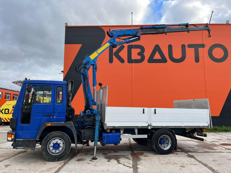 Camião de caixa aberta/ Plataforma, Caminhão grua Volvo FL 608 4x2 PK 8200 / BOX L=4249 mm: foto 9