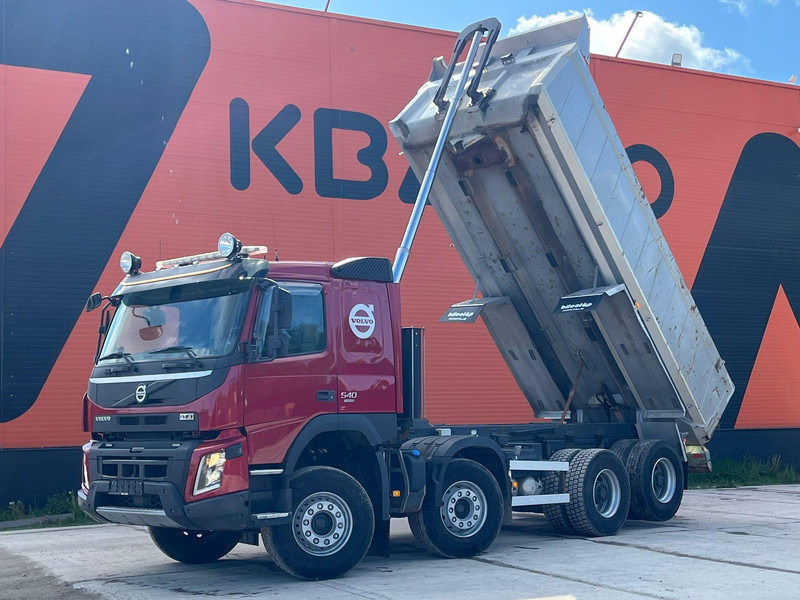Volvo FMX 540 8x4 RETARDER / TANDEM AXLE LIFT / BIG AXLES - Caminhão basculante: foto 2 Volvo FMX 540 8x4 RETARDER / TANDEM AXLE LIFT / BIG AXLES - Caminhão basculante: foto 2