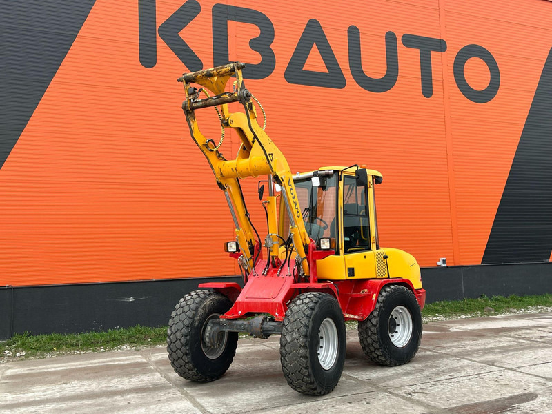 Volvo L 30 B-Z/X 4x4 AC / QUICK COUPLER - Carregadeira de rodas: foto 1 Volvo L 30 B-Z/X 4x4 AC / QUICK COUPLER - Carregadeira de rodas: foto 1