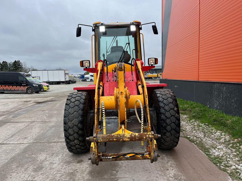 Volvo L 30 B-Z/X 4x4 AC / QUICK COUPLER - Carregadeira de rodas: foto 3 Volvo L 30 B-Z/X 4x4 AC / QUICK COUPLER - Carregadeira de rodas: foto 3