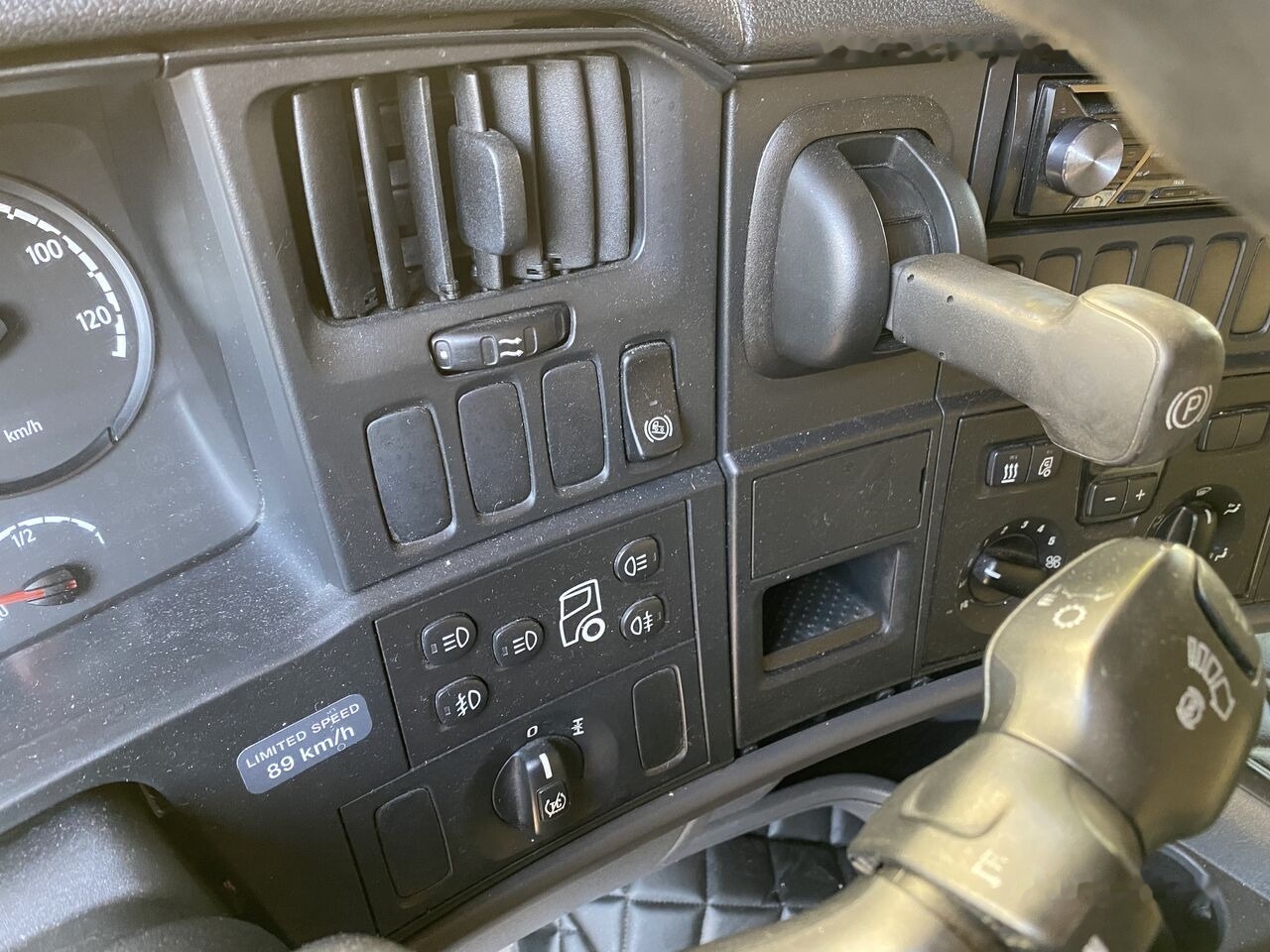 Locação de Scania R500 Scania R500: foto 12