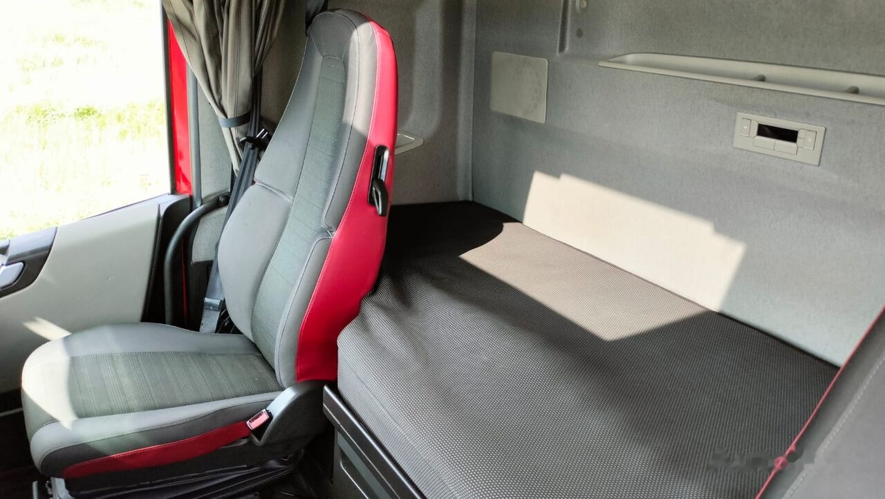 Locação de Volvo FH 500 Volvo FH 500: foto 21