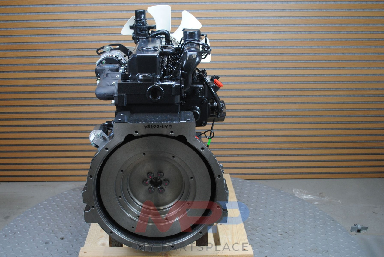 Kubota Kubota V2403 (KIOTI) *NIEUW* - Motor: foto 4 Kubota Kubota V2403 (KIOTI) *NIEUW* - Motor: foto 4