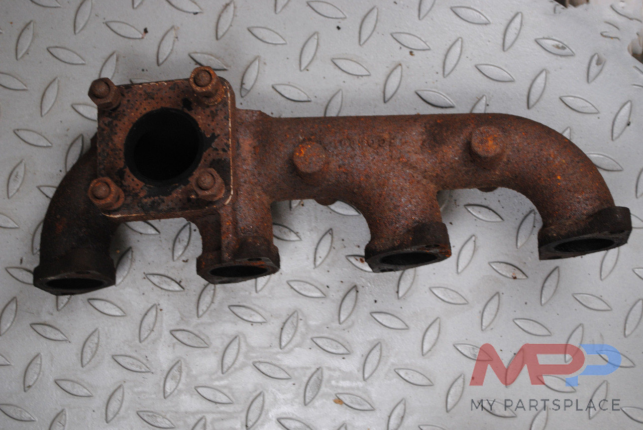 Kubota Uitlaatspruitstuk Kubota V3600 - Colector de escape de Máquina de construção: foto 1 Kubota Uitlaatspruitstuk Kubota V3600 - Colector de escape de Máquina de construção: foto 1