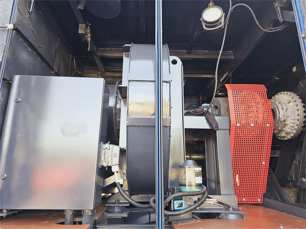 Caminhão limpa fossa Iveco Saugbagger vacuum cleaner excavator sucking loos: foto 11