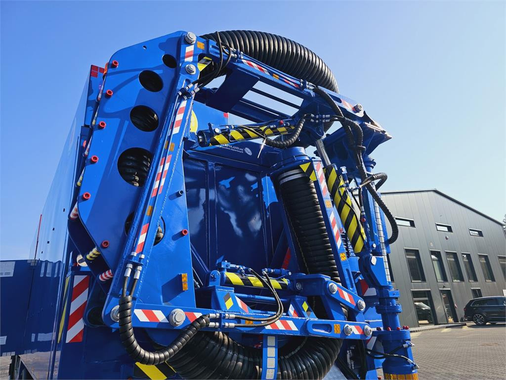 Caminhão limpa fossa Iveco Saugbagger vacuum cleaner excavator sucking loos: foto 15