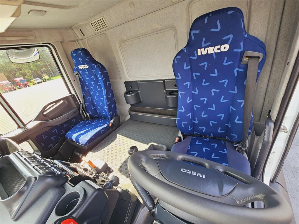 Caminhão limpa fossa Iveco Saugbagger vacuum cleaner excavator sucking loos: foto 35