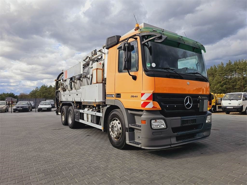 Mercedes-Benz WUKO KROLL COMBI FOR SEWER CLEANING - Caminhão limpa fossa: foto 3 Mercedes-Benz WUKO KROLL COMBI FOR SEWER CLEANING - Caminhão limpa fossa: foto 3