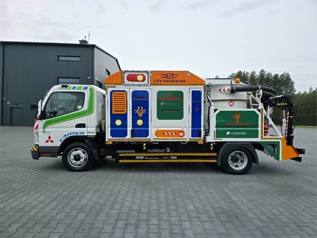 Mitsubishi CANTER odkurzacz koparka ssąca Saugbagger CITY SAU  - Caminhão limpa fossa: foto 4 Mitsubishi CANTER odkurzacz koparka ssąca Saugbagger CITY SAU  - Caminhão limpa fossa: foto 4