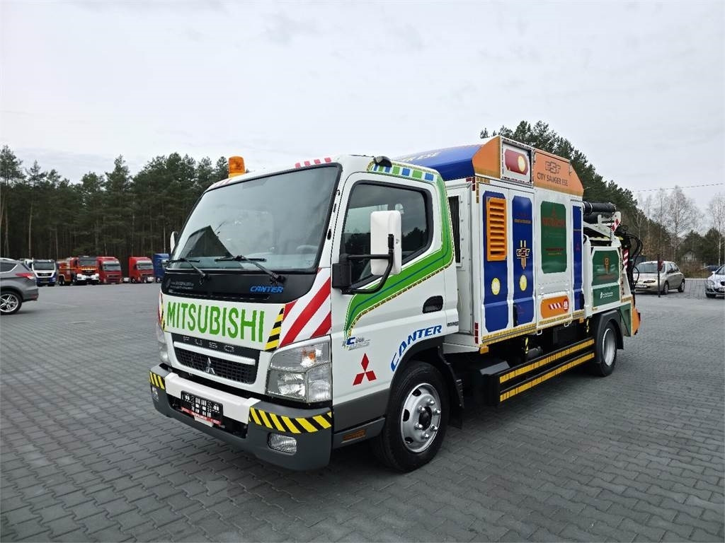Mitsubishi CANTER odkurzacz koparka ssąca Saugbagger CITY SAU  - Caminhão limpa fossa: foto 3 Mitsubishi CANTER odkurzacz koparka ssąca Saugbagger CITY SAU  - Caminhão limpa fossa: foto 3