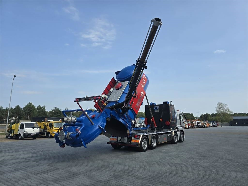 MAN Disab Centurion P210/9 ADR Vacuum suction-blowing  - Veículo municipal/ Especial: foto 1 MAN Disab Centurion P210/9 ADR Vacuum suction-blowing  - Veículo municipal/ Especial: foto 1