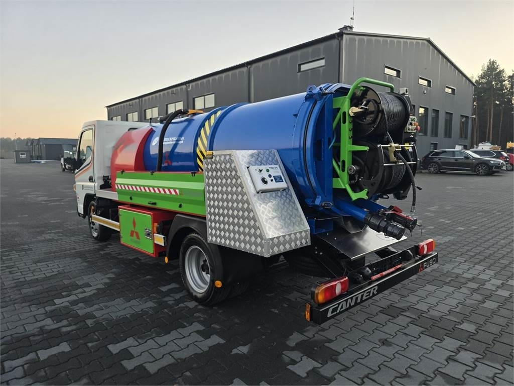 Mitsubishi ROM KOKS SMART COMBI WUKO HOT WATER FOR CLEANING S  - Veículo municipal/ Especial: foto 5 Mitsubishi ROM KOKS SMART COMBI WUKO HOT WATER FOR CLEANING S  - Veículo municipal/ Especial: foto 5