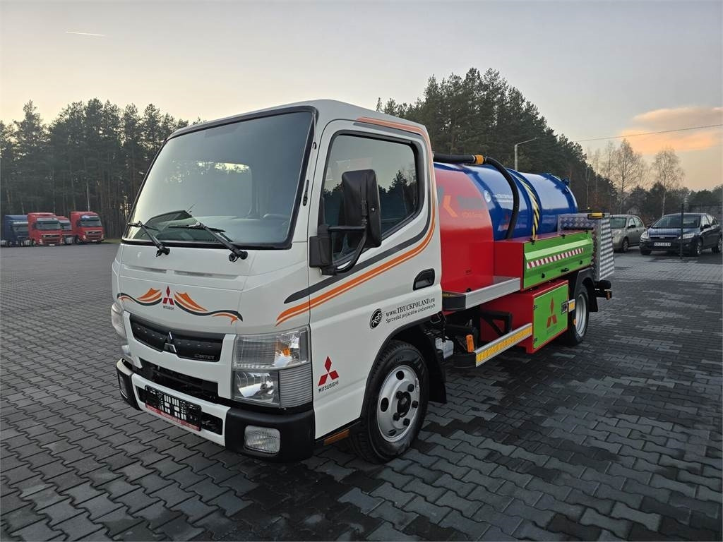 Mitsubishi ROM KOKS SMART COMBI WUKO HOT WATER FOR CLEANING S  - Veículo municipal/ Especial: foto 3 Mitsubishi ROM KOKS SMART COMBI WUKO HOT WATER FOR CLEANING S  - Veículo municipal/ Especial: foto 3