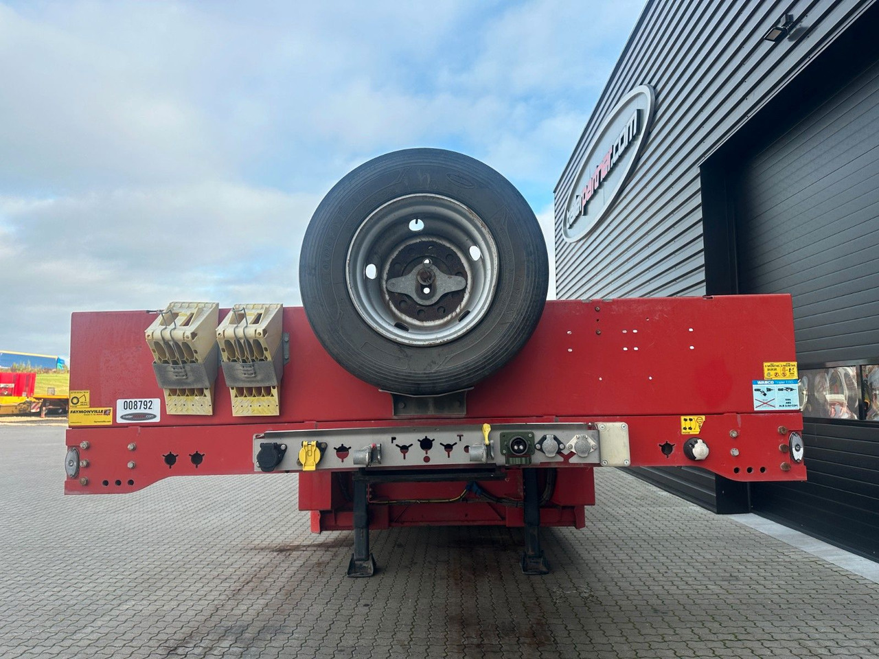 Faymonville 4 achs tieflader / ausziehbar / Radmulden - Semireboque baixa: foto 4 Faymonville 4 achs tieflader / ausziehbar / Radmulden - Semireboque baixa: foto 4